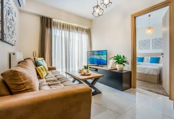 Lemar Luxury Apartments has Balcony rooms