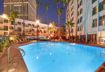 DoubleTree by Hilton Phoenix Midtown has Balcony rooms