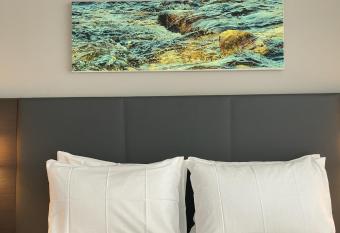 IIP Apartments allows 18 year olds to book a room