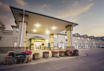 Super 8 by Wyndham Drayton Valley allows 18 year olds to book a room