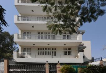 Mehra Residency at The Airport allows 18 year olds to book a room