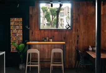 Xiang Zhai Jiao C allows 18 year olds to book a room