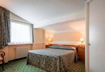 Hotel Elena has Balcony rooms