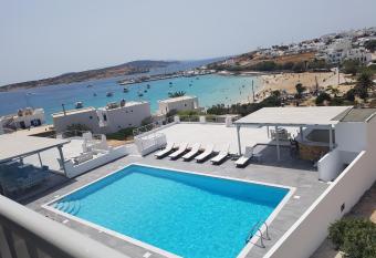 Atlantida Hotel has Balcony rooms