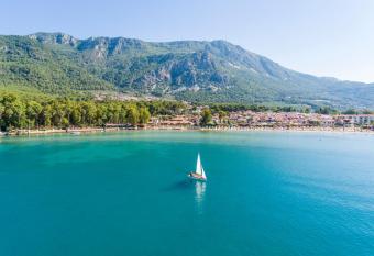 Yucelen Hotel has Balcony rooms