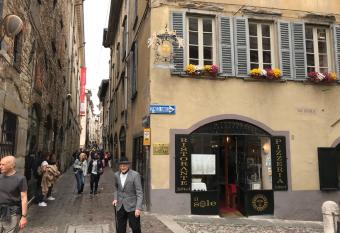 Il Sole allows 18 year olds to book a room