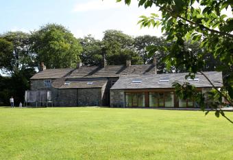 Green Grove Country House allows 18 year olds to book a room