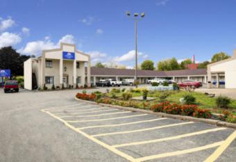 Motel 6 Washington Pa allows 18 year olds to book a room