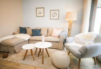 Ferienwohnung Seelounge 30 allows 18 year olds to book a room