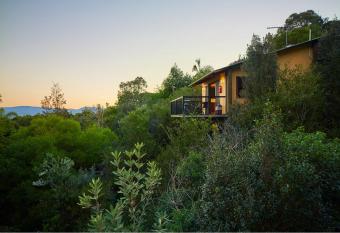 Dayboro Cottages has Balcony rooms