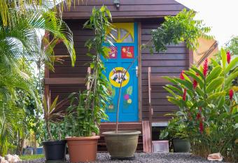 La Roulotte De Tina allows 18 year olds to book a room