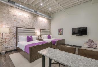 Studio 154 Luxury Hotel has Balcony rooms