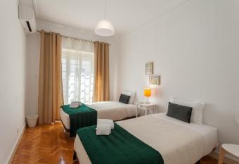 MouraLua has Balcony rooms