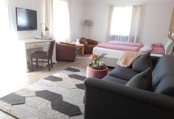 Alpinhotel INzeller has Balcony rooms