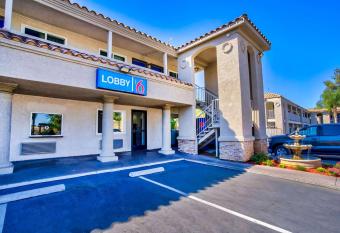 Motel 6-Menifee, Ca has Smoking rooms