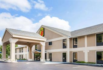 Super 8 by Wyndham Erwin allows 18 year olds to book a room