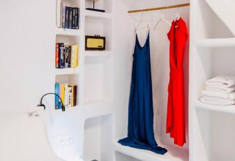 Galanis Sweet Home Milos has Balcony rooms