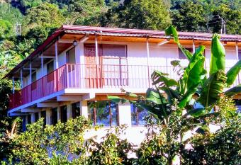 Huerto Cafetero Las Delicias allows 18 year olds to book a room