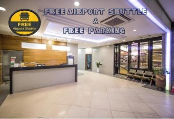 Incheon Airport Hotel Zeumes allows 18 year olds to book a room