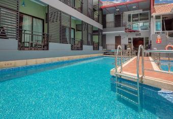 Chayadol Resort - SHA Extra Plus allows 18 year olds to book a room