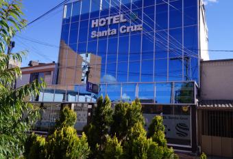 Hotel Santa Cruz Bogot   allows 18 year olds to book a room