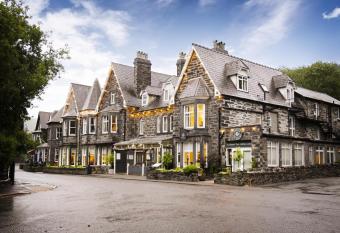 Gwydyr Hotel allows 18 year olds to book a room