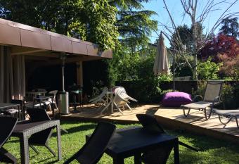 R  sidence C  t   Chalet allows 18 year olds to book a room