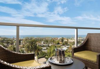 Hotel La Jolla, Curio Collection by Hilton has Balcony rooms