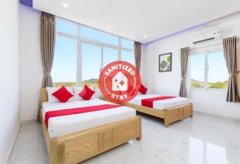 Capital O 719 Hotel Ruby Phu Quoc allows 18 year olds to book a room