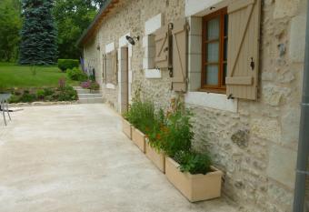 Gite de la Petite Burnie has Balcony rooms