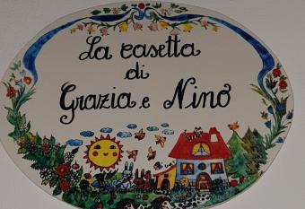 LA CASETTA DI GRAZIA E NINO allows 18 year olds to book a room