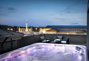 Mirage Medic Hotel has Balcony rooms