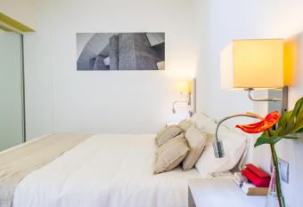 Udalla Park - Hotel & Apartamentos allows 18 year olds to book a room