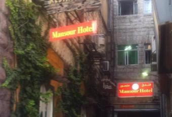 Mansour Hotel allows 18 year olds to book a room