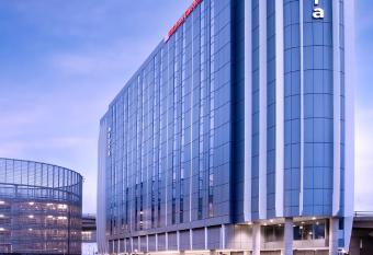 Hilton Garden Inn London Heathrow Terminal 2 and 3 allows 18 year olds to book a room
