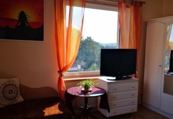 Kambario nuoma su bendru vonios kambariu has Balcony rooms