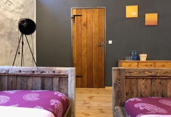 Stajnia na Warszawskiej has Balcony rooms