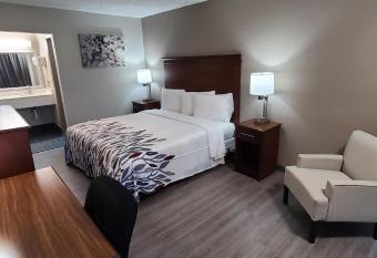 Red Roof Inn Lagrange allows 18 year olds to book a room