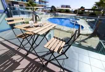 3 bedrooms appartement at Cambrils 500 m away from the beach with sea view shared pool and enclosed garden has Balcony rooms