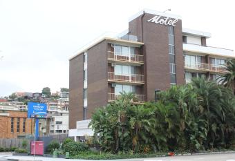 Hamilton Motor Inn has Balcony rooms
