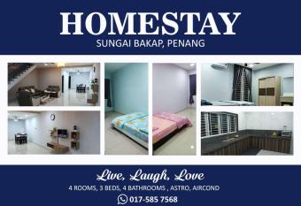 Homestay Sungai Bakap has Balcony rooms