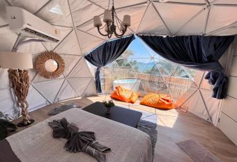 Signature Glamping has Balcony rooms