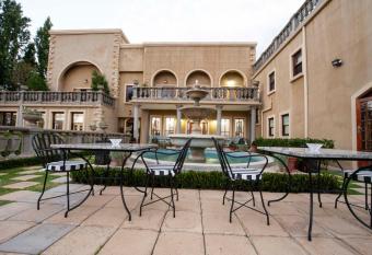 IL Castello allows 18 year olds to book a room