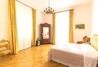 Gourmet B&B Villa Landucci has Balcony rooms