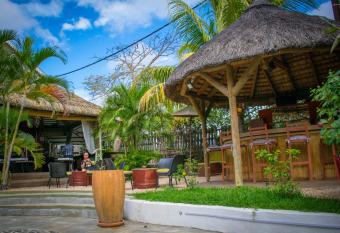 VILLAVAGUE Lodge allows 18 year olds to book a room