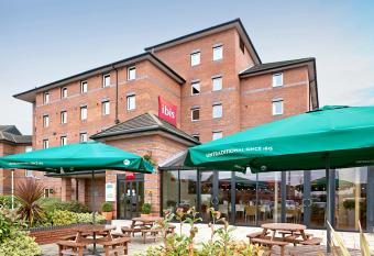 ibis Liverpool Centre Albert Dock     Liverpool One allows 18 year olds to book a room