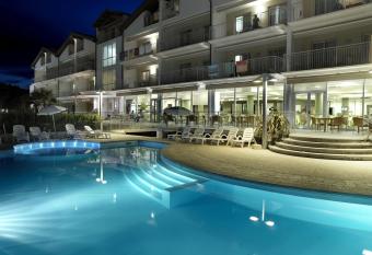 Casa Del Mar has Balcony rooms