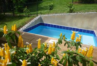 Chalet en bois allows 18 year olds to book a room