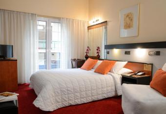 Victory Inn allows 18 year olds to book a room