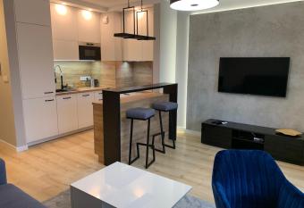 Apartament studio z widokiem na Odr   Bulwary Ksi      ce has Balcony rooms